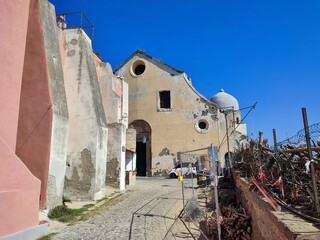 Procida – Scorcio dell'Abbazia di San Michele Arcangelo da Via Canalone