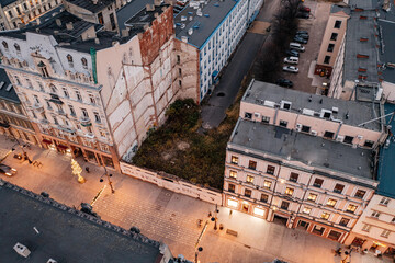 Wielka dziura na Piotrkowskiej po wyburzonej kamienicy.  © rozentuzjazmowany