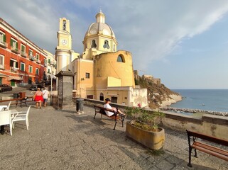 Procida – Santuario della Madonna delle Grazie da Piazza dei Martiri