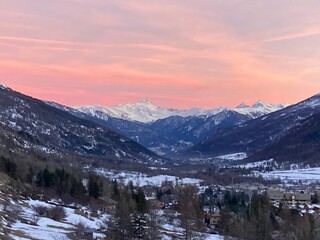 Fototapeta na wymiar Paysages alpins : le Monêtier-les-Bains 