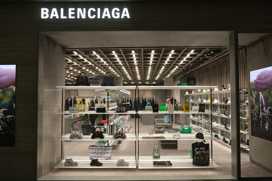 Balenciaga Images – Browse 523 Stock Photos, Vectors, and Video | Adobe  Stock