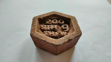 200 gram weight on a paper