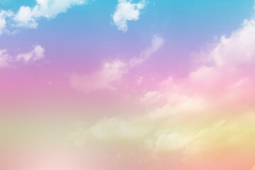Obraz na płótnie Canvas Beautiful sky and clouds in pastel tones.