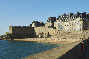 ramparts of the old town of Saint Malo, Brittany, France - obrazy, fototapety, plakaty