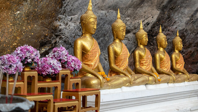 Date 9-2-2022
At Wat Phra Phutthachai, Mueang Saraburi, Saraburi Province, enshrined on two peaks on a hill. (The shadow of the Buddha) sits on a cliff at the foot of a hill near Wat Phra Phutthachai.
