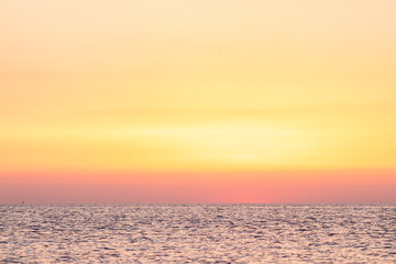 Obraz premium sun rising at dawn over the mediterranean sea on the costa brava