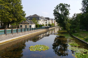 Fototapeta na wymiar Kanal am Poppelsdorfer Schloss in Bonn