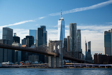 Obraz na płótnie Canvas Brooklyn bridge and New York skyline