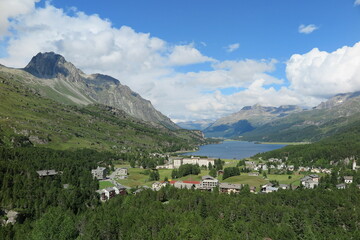 Blick auf Maloja und den Silser See, Graubünden