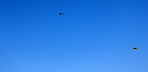 paragliding in the blue sky