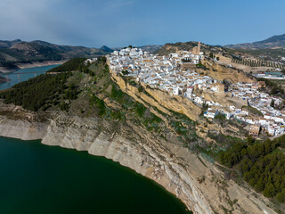 Pueblos de la provincia de Córdoba, Iznájar