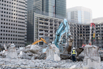Building demolition site in Tokyo, Japan　東京のビル解体工事現場