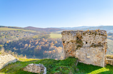 Fototapeta na wymiar ruins of castle Beckov, Slovakia 