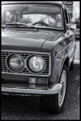 Fototapeta na wymiar Headlights of an old veteran car.
