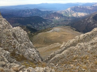 Fuerte bajada al valle de San Adriá.