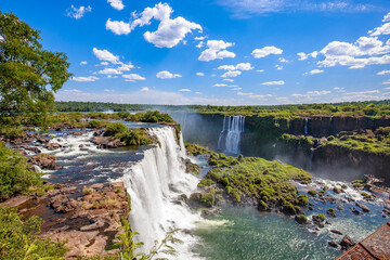 Fototapeta na wymiar View of the Iguazu Falls, border between Brazil and Argentina.