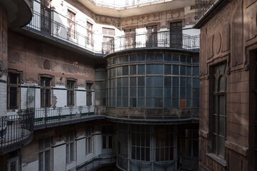 Fototapeta na wymiar Abandoned Palace in Budapest Hungary