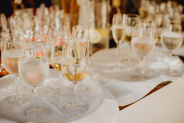 plateau de vin et champagne