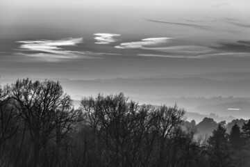 Sainte Féréole (Corrèze, France) - Coucher de soleil hivernal depuis le village