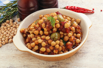 Chickpea beans with dry tomato and olives