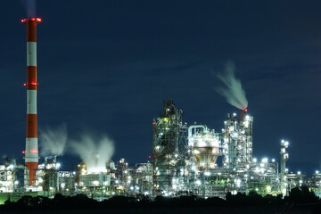 四日市の石油コンビナートの夜景