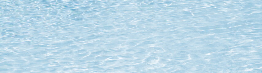 Pool, Schwimmbad, Hintergrund und Textur blaues Wasser mit Wellen im Sonnenlicht, Wassertextur	