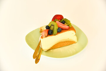  yellow cake with fruits