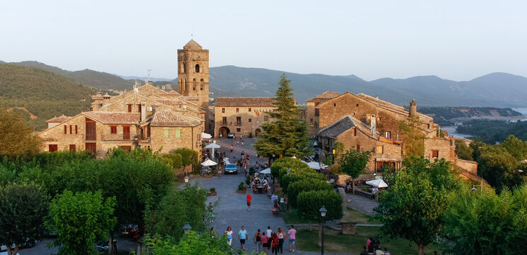 Pueblo de Ainsa (Huesca)