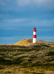 Fototapeta na wymiar Leuchtturm List Ost auf dem Lister Ellenbogen Insel Sylt
