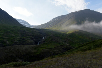 Nebelbank im Hochland entlang der Route 92 zwischen Reydarfjördur und Egilstadir