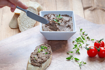 Bruschetta with chicken liver pate