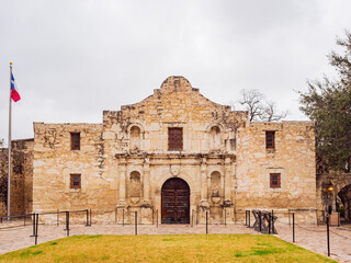 Fototapeta na wymiar Overcast view of The Alamo