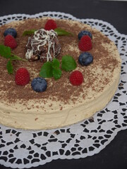 Der Kuchen mit Karamellcreme
