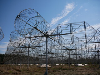 Antennas for receiving long radio waves from space
