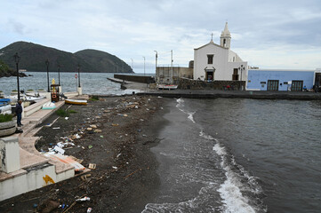 Temp&ecirc;te et d&eacute;g&acirc;ts en Sicile Italie