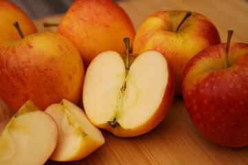 apples