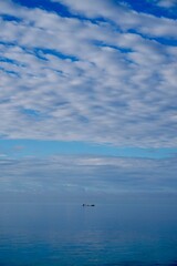 沖縄県宮古島　朝凪の風景