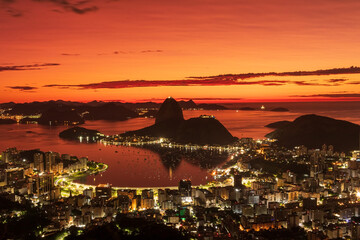 Sunrise Mirante Dona Marta Sugar Loaf View