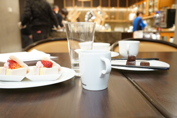 Food and Drinks on the Table at Cafe over blurred background  - カフェ テーブルの上の食事 
