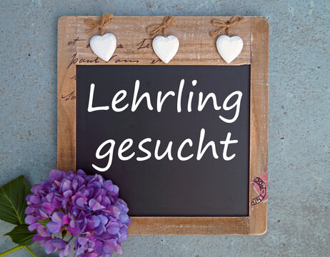 Lehrling gesucht - Kreidetafel mit Hortensie