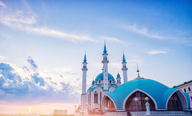 Sunset over Kremlin Kazan and Kul Sharif Mosque islam. Concept Travel Beautiful Russia - obrazy, fototapety, plakaty