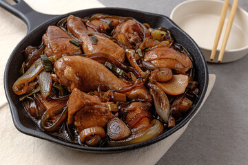 Steamed chicken and various vegetables in soy sauce