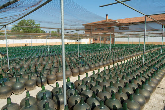 Bodega Palacio de Bornos en la localidad de Rueda, Valladolid, Castilla y Le&oacute;n.