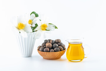 Nutritious and healthy tea seed oil