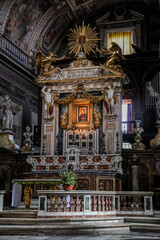 Fototapeta na wymiar Interiors of the Basilica of St. Mary of the Altar of Heaven on Capitoline Hill in Rome