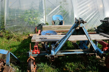 FU 2020-10-10 Feldtag 317 Landwirtschafliche Pflanzmaschine mit Sitzen