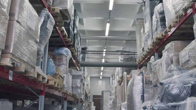 Storage of things in a warehouse