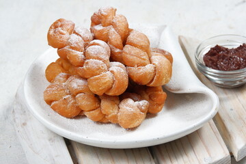 Korean Twisted doughnuts (donut) or Bread Stick, Wang kkwabaegi (kkwabaegi ) also known in the philippines as a Shakoy or pilipit