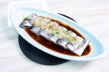 Steamed seafood hairtail