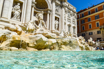 trevi fountain